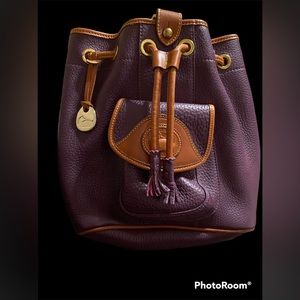 Authentic Dooney & Bourke bag, real leather.